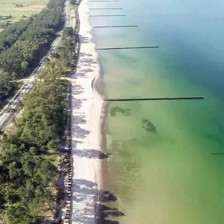 Relaxing Seaside Getaway Сasa de vacaciones Darłowo