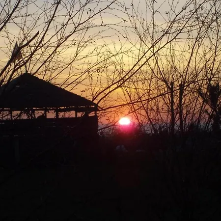 Relaxing Seaside Getaway Сasa de vacaciones Darłowo